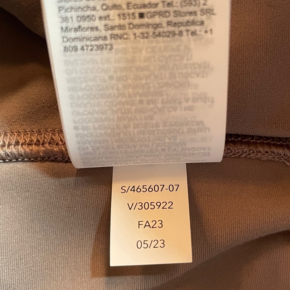 NWT Athleta Salutation Stash Flare Pant. Large - Picture 10 of 10